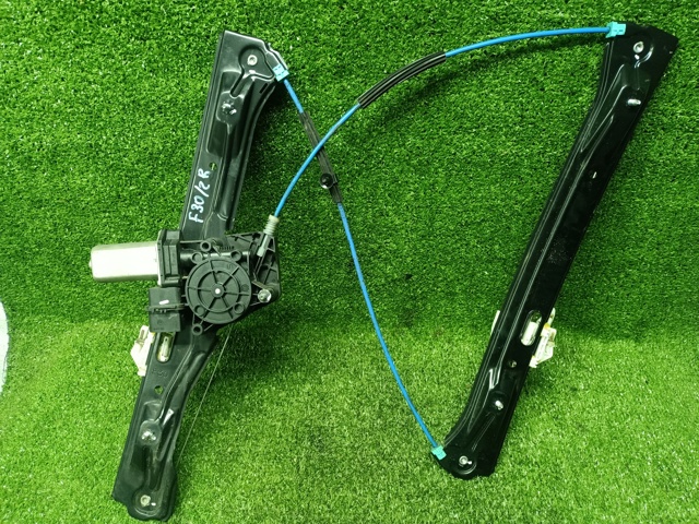 Склопідйомник передньої правої двері 51337281886 BMW