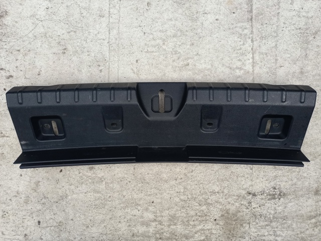 Накладка задньої панелі багажника 51477221868 BMW