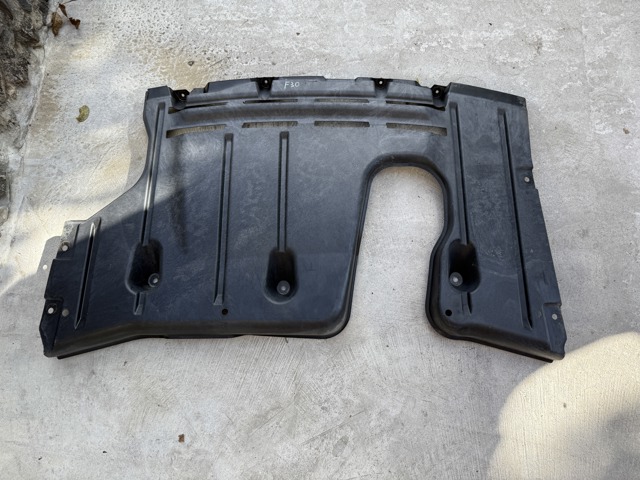 Накладка заднього скла 51717293610 BMW