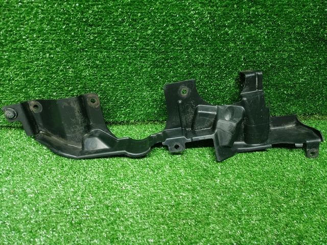 Захисний кожух кермового механізму 51757160237 BMW