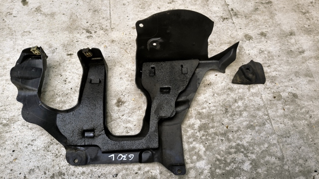 Захисний кожух кермового механізму 51757347021 BMW