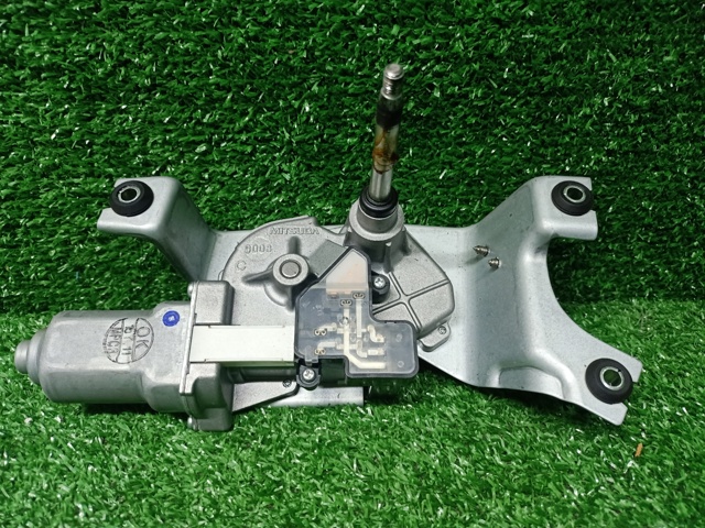Склоочисник дверей задка 61627318710 BMW