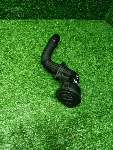 Горловина бачка омивача 61667325884 BMW