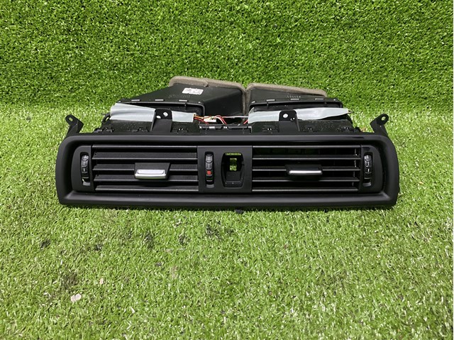 Решітка повітропровода 64229192903 BMW