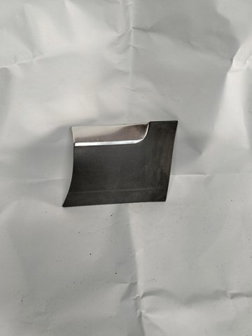 Молдинг переднього правого крила 7L6854960A VAG