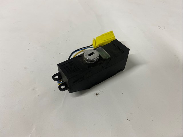 Кнопка відключення подушок безпеки AIRBAG 7L6919211 VAG