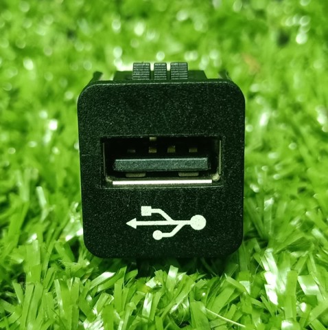 USB-розгалужувач 84109229294 BMW