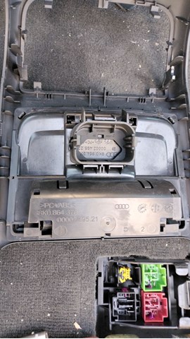 Декоративна накладка центральної консолі 8K0864376 VAG