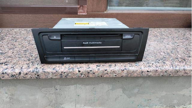 Магнітола 8T1035666K VAG