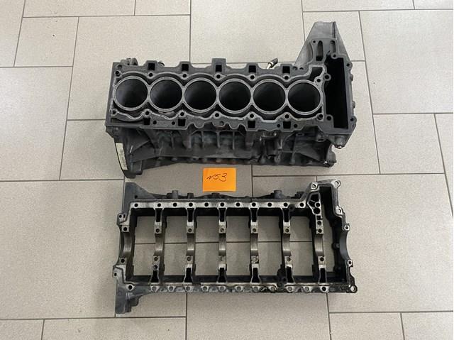 Блок циліндрів двигуна 11110421309 BMW