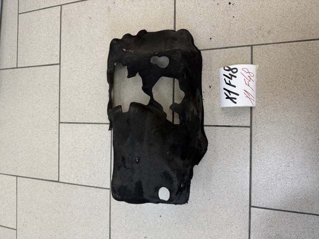 Кришка двигуна декоративна 11148577167 BMW