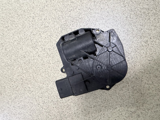 Термостат в зборі 11537644811 BMW