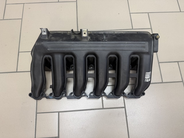 Колектор впускний 11617789287 BMW