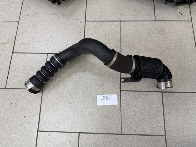 Шланг/патрубок інтеркуллера 11618577233 BMW