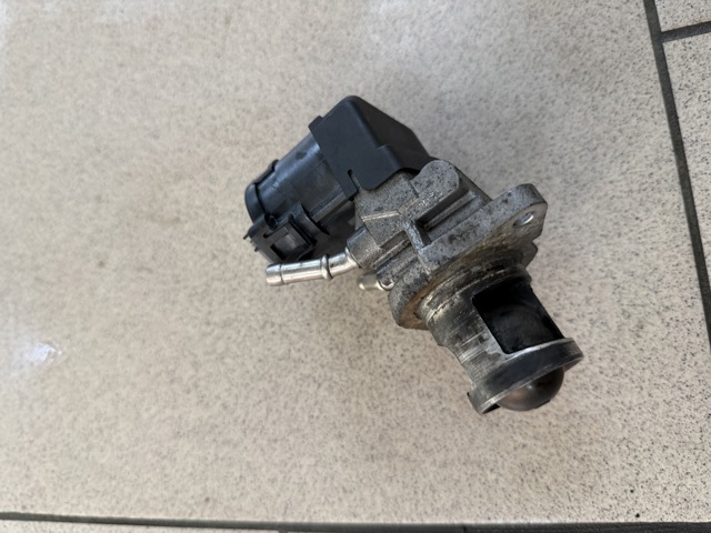 Клапан EGR 11717810871 BMW