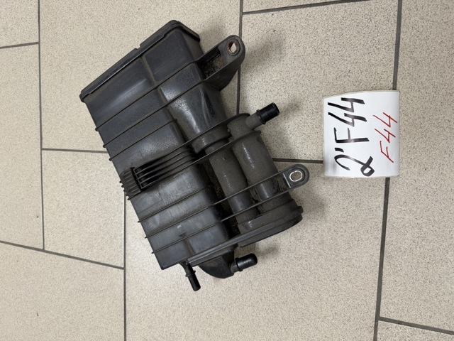 Абсорбер паливних парів 16117300490 BMW