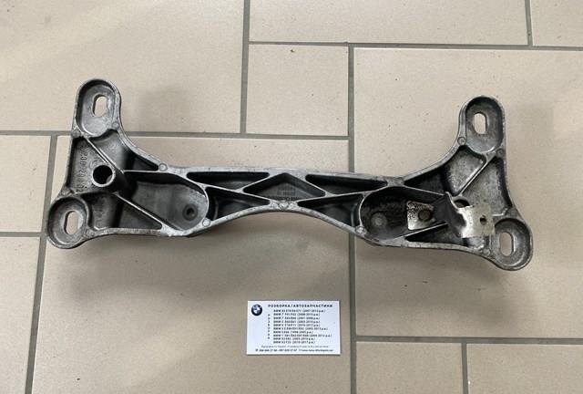 Кріплення кпп 22316760299 BMW