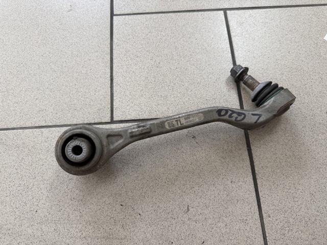 Поперечний важіль 31106898071 BMW
