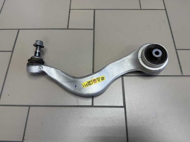 Важіль передній лівий 31108865623 BMW