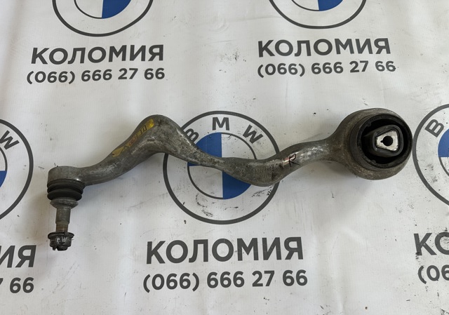 Правий важіль передній нижній підвіски 31122409598 BMW