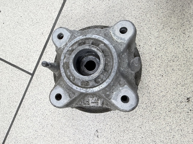 Подушка амортизатора переднього 31306890656 BMW