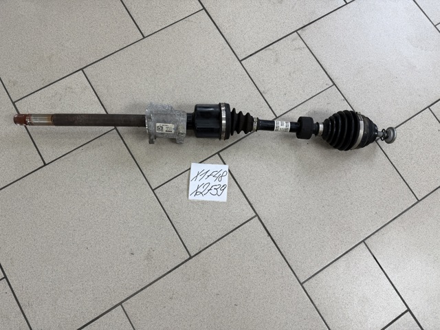 Піввісь передня, права 31608482646 BMW