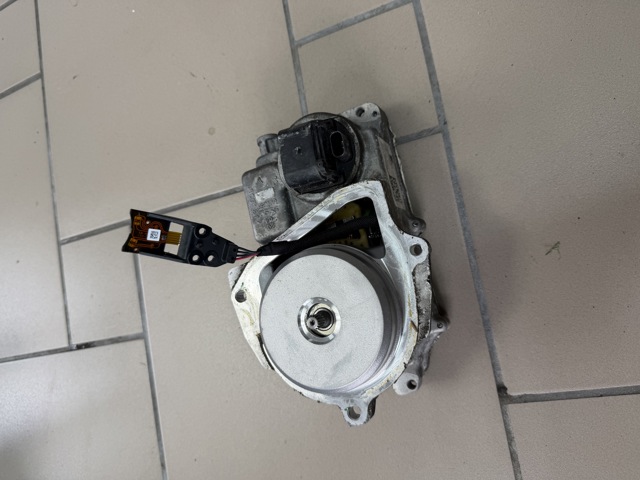 Управління рульове в зборі 32105A09729 BMW