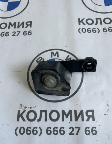 Відбійник заднього моста 33176769555 BMW