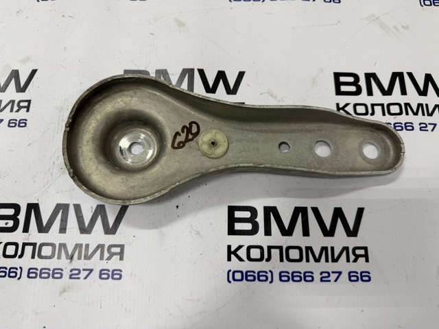 Кронштейн задньої балки 33306876802 BMW