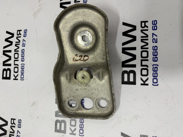 Кронштейн задньої балки 33306876805 BMW