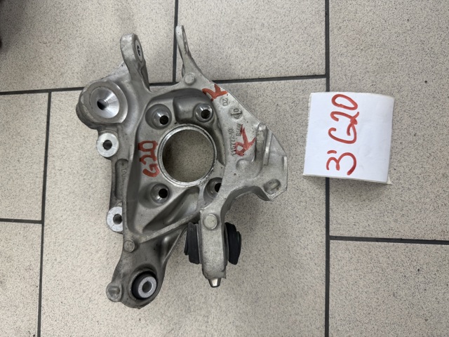 Кулак поворотний правий 33306899304 BMW