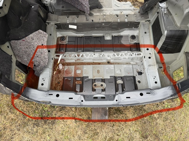 Панель задня, багажного відсіку 41007402515 BMW