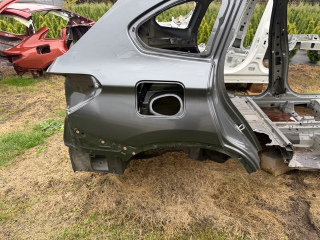 Крило праве заднє 41007436156 BMW