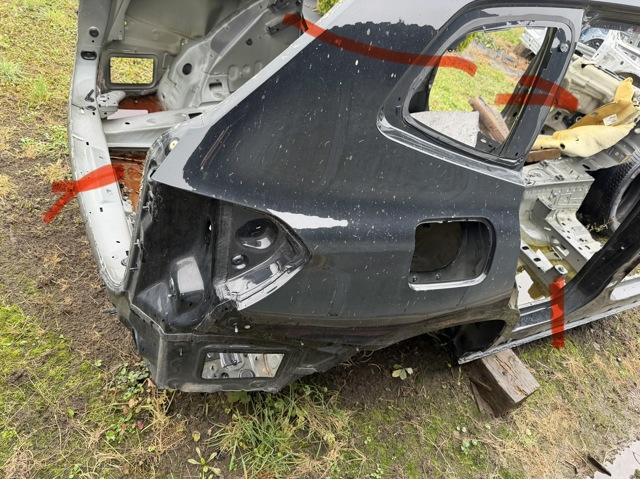 Бічна частина задні праві 41007494012 BMW