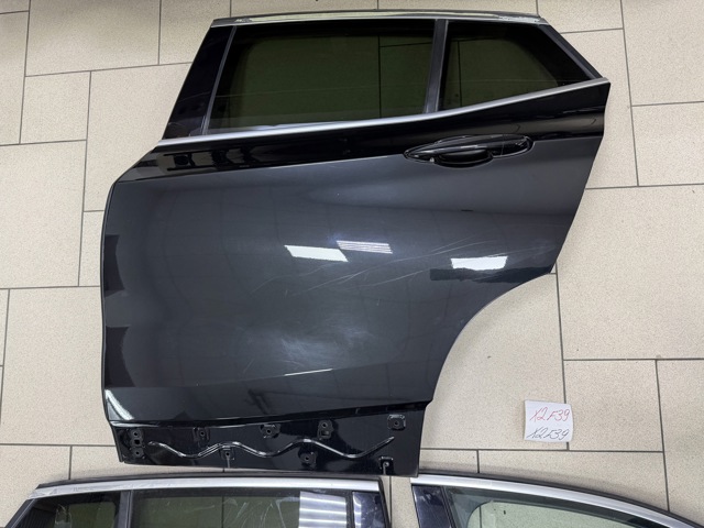 Двері пасажирськи задні ліві 41008491729 BMW
