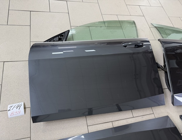 Дверь передня ліва 41515A70A33 BMW