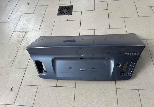 Кришка багажника кузова 41627003314 BMW