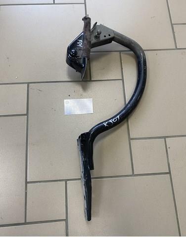 Деталі багажника (петлі і упор кришки) 41627189258 BMW