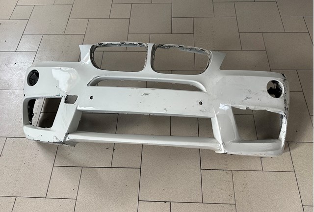 Кожух бампера переднього 51118052456 BMW