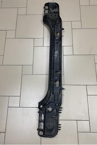 Кронштейн бампера заднього, центральний 51127056343 BMW