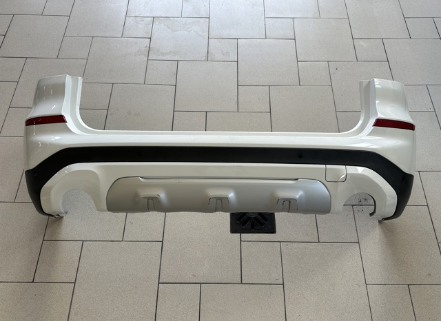 Кожух бампера заднього 51127488216 BMW