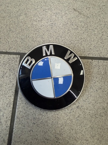Емблема кришки багажника, фірменнийзначок 51147499154 BMW
