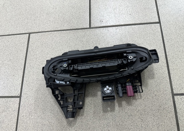 Тримач зовнішньої ручки дверей, передньої правої 51215A0C772 BMW
