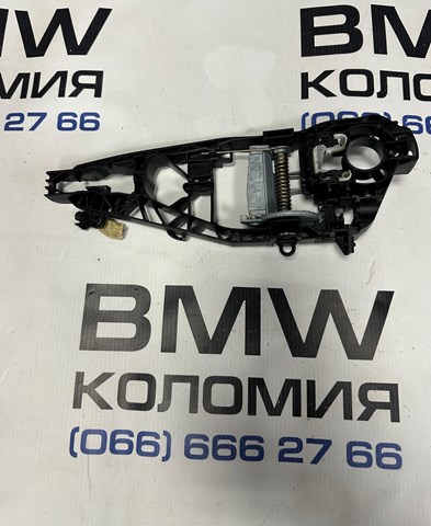 Тримач зовнішньої ручки дверей, передньої лівої 51217401211 BMW