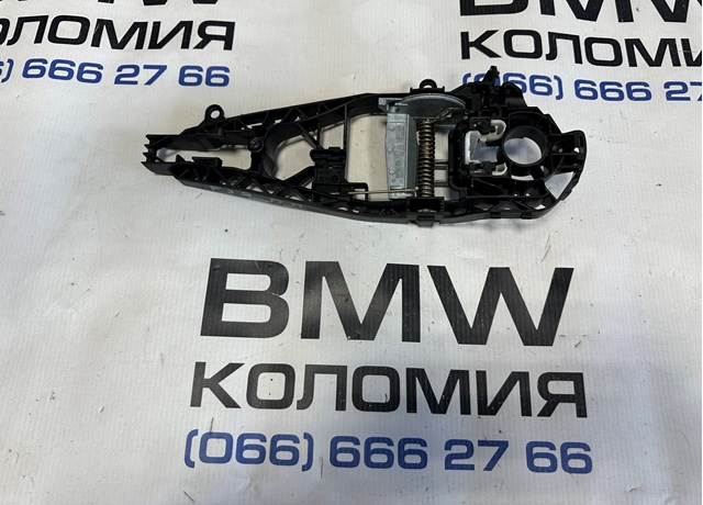 Тримач зовнішньої ручки дверей, передньої правої 51217401212 BMW