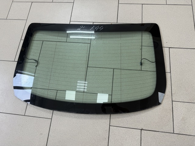 Вікно заднє 51317477424 BMW