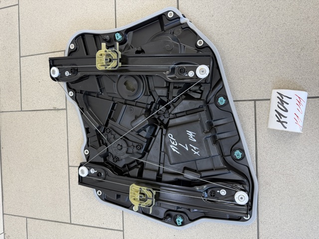 Склопідйомник передньої лівої двері 51335A620E7 BMW