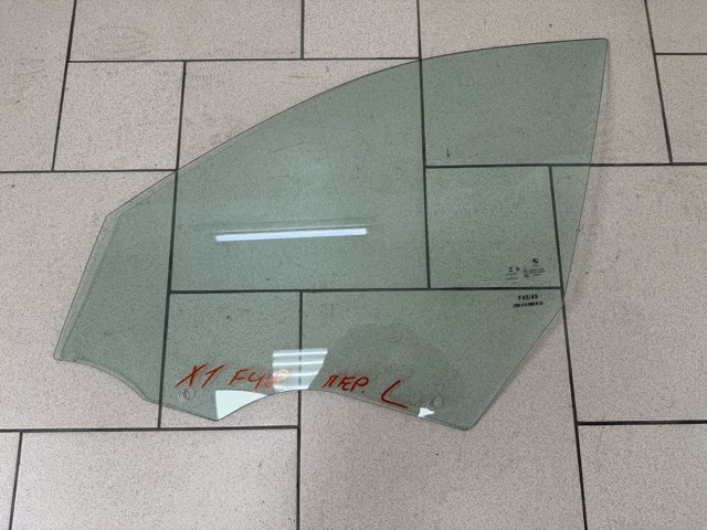 Вікно (передніх дверей) двері 51337349495 BMW