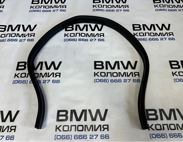 Ущільнювач під капот 51767329397 BMW