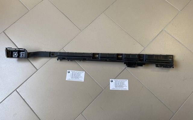 Кронштейн зовнішньої накладки порога правого 51777187104 BMW